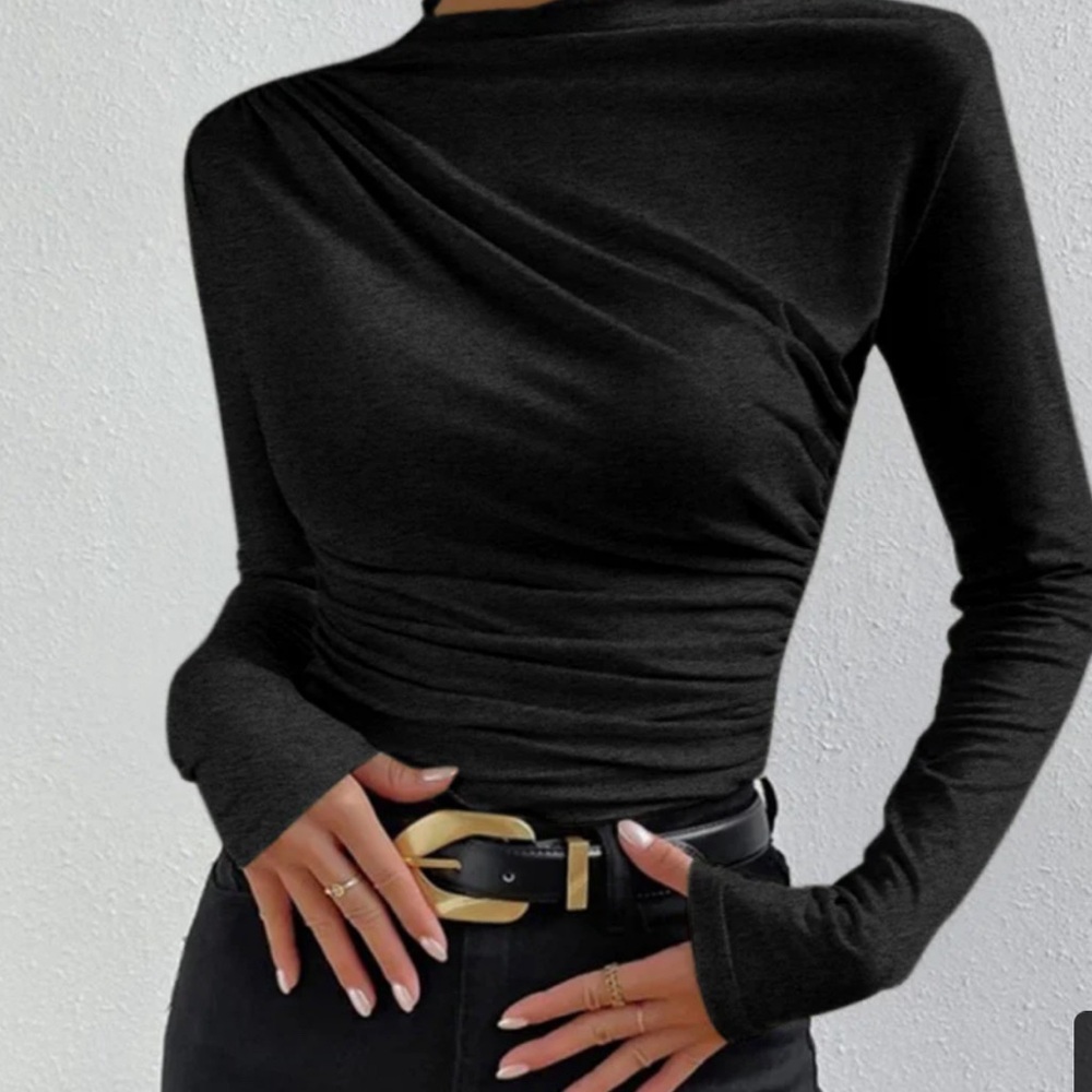 Commense Ruched long sleeve top size M (s)